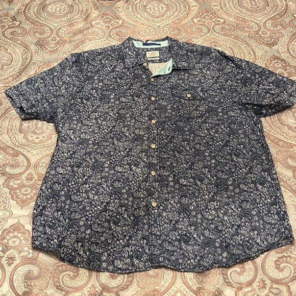 Tommy Bahama Jeans Island Modern Fit Shirt - Picture 2 of 8